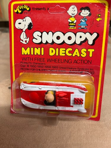 Snoopy mini diecast charlie - snoopy,
