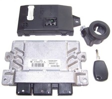 Steuergerät UCH SATZ KIT Dacia Sandero 1,2l 16V 55KW S120204120A 8200672654 ECU