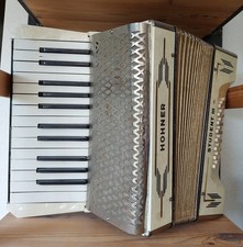 Hohner-Akkordeon Student III