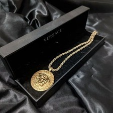 VERSACE Medusa Greca Medaillon