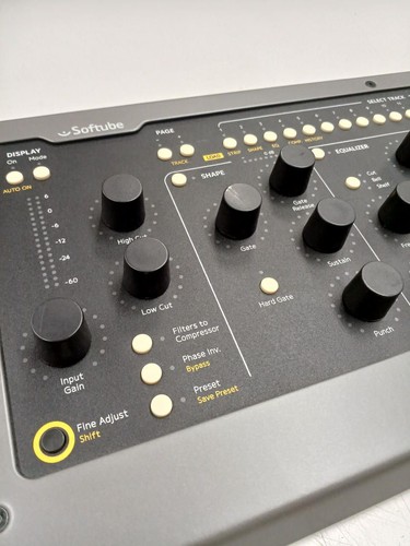 Softube plug controller - plug-in,