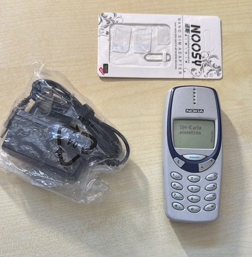 Nokia 3310 grau - accu, neu