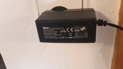Switching adapter