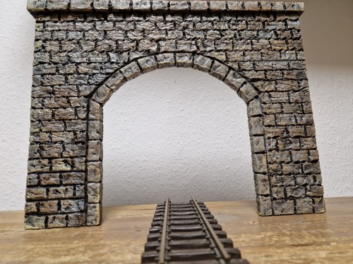 Gartenbahn tunnelportal spur - gartenbahn,