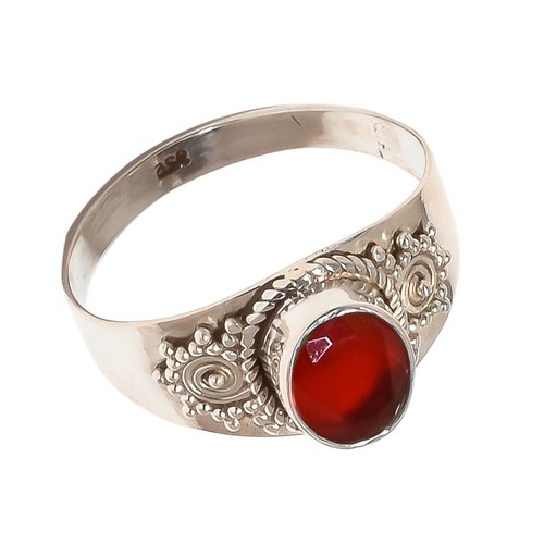 Facettierter granat edelstein - facettierter,