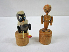 2 Stück alte Drückfiguren