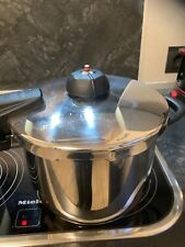 Schnellkochtopf von Fissler - Vitafit- 6 Liter- mit Gareinsatz- Dreibein-Top!!