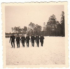 Foto Deutsche Wehrmacht Stahlhelm Soldaten mit Gewehr 2wk Uniformfoto