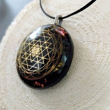 Orgonit Anhänger Shri Yantra