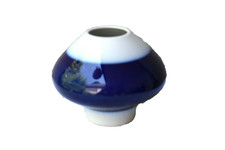 KPM Berlin Porzellan Vase Lotusknospe ° Blau / Weiss ° Sigmund Schütz 1960 °°