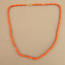 Kurze Korallenkette antik 40 cm