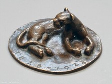 Bronze Figur - Liegender