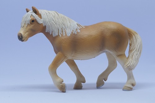 Schleich haflinger stute - ,