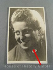 107179, Portraitfoto: Rot