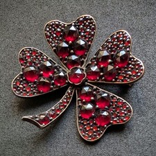 Antike Glück Brosche Kleeblatt vierblättrig Granat Tombak alt antik c. 1900 S