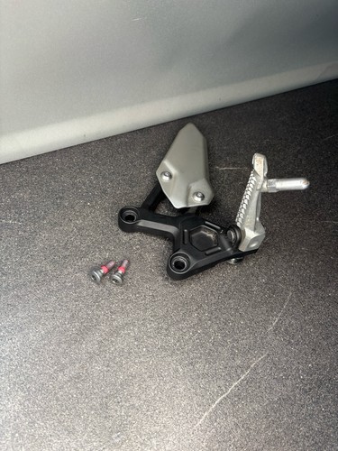 Fußrasten anlage vorne links - anlage,