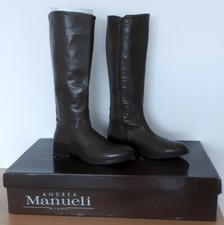 Damenstiefel, ein Paar Langschaftstiefel von Andrea Manueli