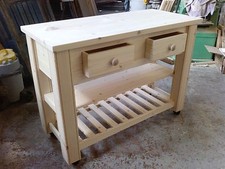 HANDGEFERTIGTE KIEFER