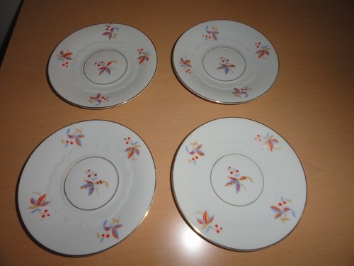 Porzellan untertassen von - 4,