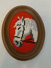 ovales Stickbild, Handarbeit