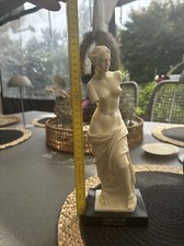 Alte Statue »Die Venus von