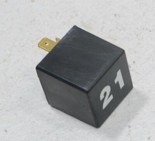 VW Golf 4 Cabrio (98-02) Relais 21 Blinker #B316