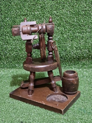 Antikes miniatur spinnrad aus - miniatur,
