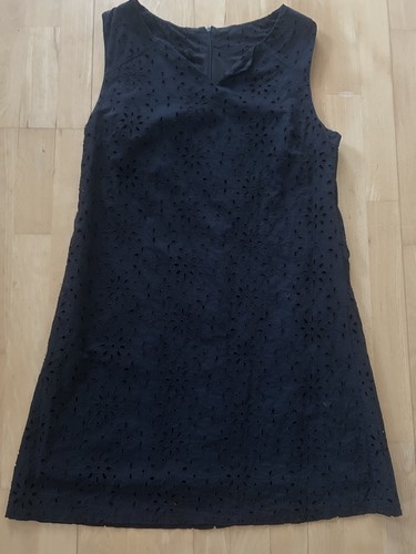 Kleid aus schwarzer spitze - schwarzer,