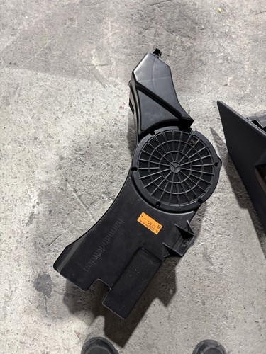 Mercedes w212 subwoofer - mercedes,