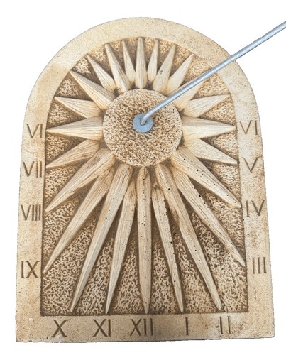 Sonnenuhr aus stein beige - sonnenuhr,