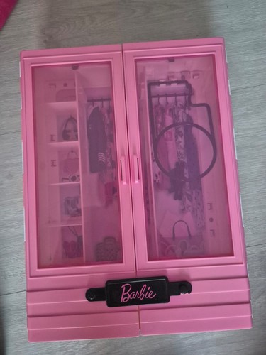 Barbie kleiderschrank - barbie,