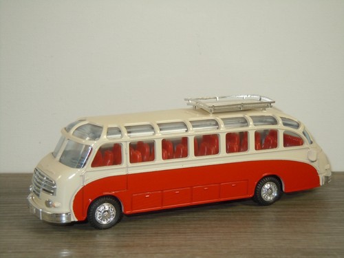 Kassbohrer setra 1951 bus - setra, s8