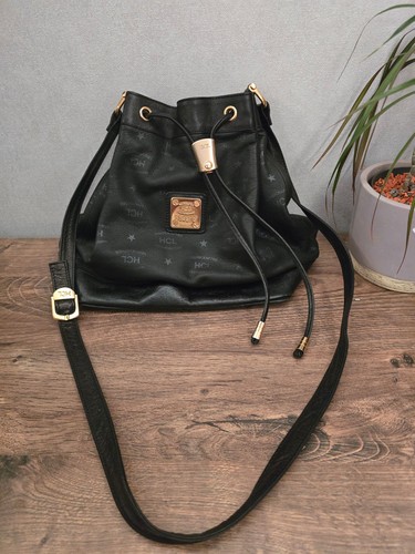 Hcl handcrafted leathergoods - handcrafted,
