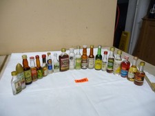 4099.     20 Stück Miniatur Schnaps Spirituosen Sammler Schnapsflaschen