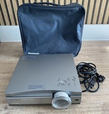 Panasonic Beamer PT-AE500E BDA guter Zustand Ohne Fernbedienung Gebraucht
