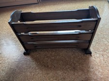 Zeitungsständer, Eiche massiv, Rustikal gebeizt u. lackiert ca 510x175x315 mm