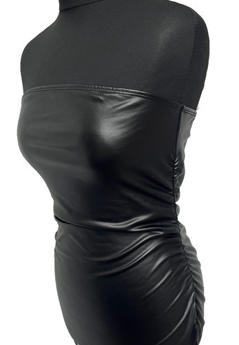 Langes kunstleder kleid - 26,