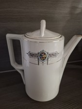Kaffeekanne aus Porzellan