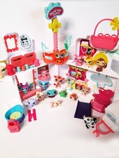 Littlest Pet Shop Krankenhaus Haus Spielset mit 15 Haustieren und Zubehör Hasbro