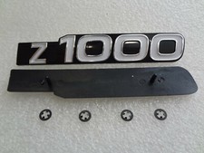 ein Paar Seitendeckel Emblem