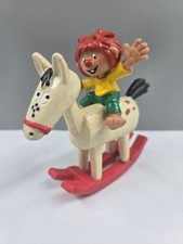 PUMUCKL auf Schaukelpferd 1983
