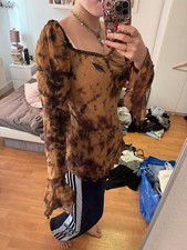 Orangenes Batik Mesh-Shirt