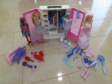 Barbie Fashion House Zusammenstellung Puppen Kleider Frisuren Accessoires Set