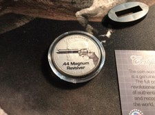 USA Sammlermünze, .44 Magnum Revolver , Kennedy Half Dollar, mit Zertifikat