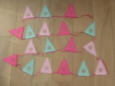 Wimpelkette 18 Wimpel aus Filz, über 3 Meter lang, 3 Farben, Band rosa, je 11 cm