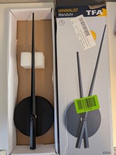 TFA Minimalist Wanduhr 60.3036.01 – Design Funkuhr Aluminium Zeiger