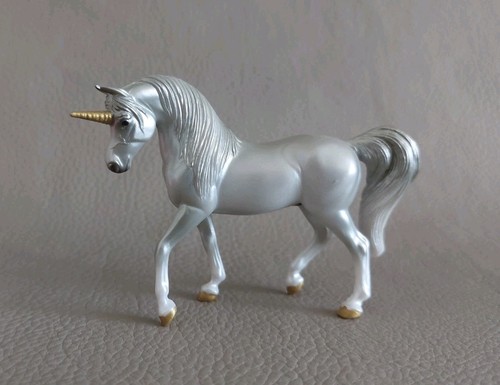 Breyer stablemate walking - breyer,