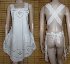 WEISSE LATZSCHÜRZE -