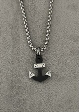 Halskette mit Ankeranhänger 