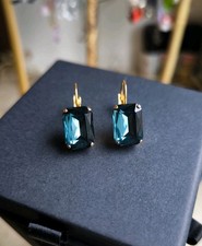 Vergoldete Ohrringe mit Swarovski Octagon Crystal in Denim Farbe 👖